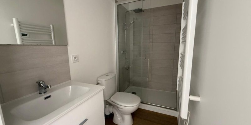 appartement à ST PIERRE DU MONT (40280)